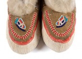 A PAIR OF INUIT MOCCASINSA PAI