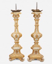 A PAIR OF ITALIAN GILTWOOD PRI