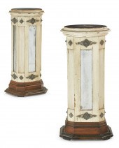 A PAIR OF ITALIAN NEOCLASSICAL