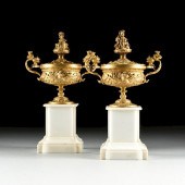 A PAIR OF ITALIAN NEOCLASSICAL