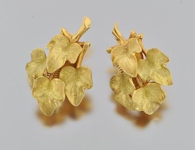 A Pair of Ivy Design Earrings 18k
