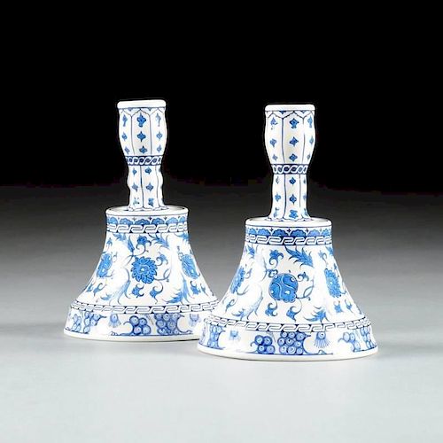 A PAIR OF IZNIK REVIVAL CERAMIC