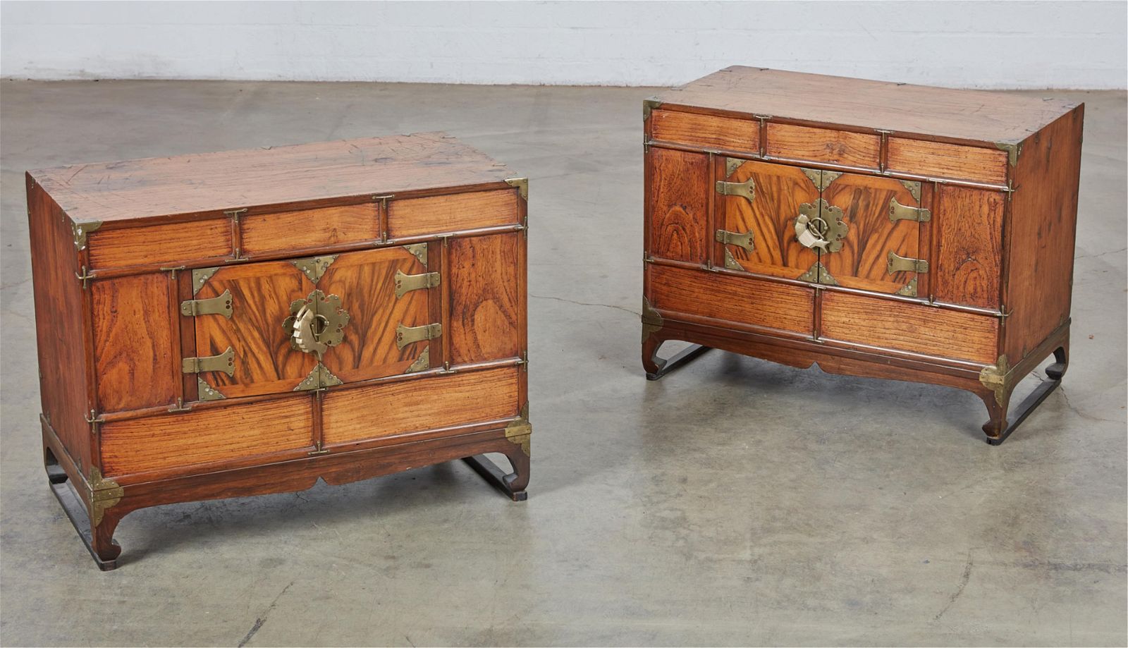 A PAIR OF JAPANESE BRASS MOUNTED
