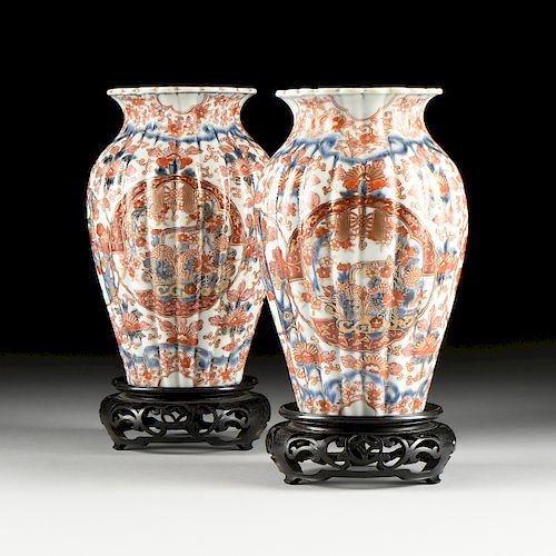 A PAIR OF JAPANESE IMARI PARCEL