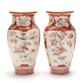 A PAIR OF JAPANESE KUTANI VASE