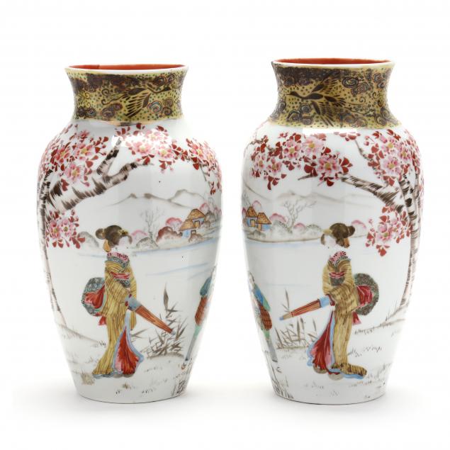 A PAIR OF JAPANESE KUTANI VASES