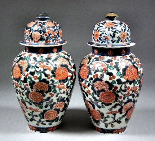 A pair of Japanese porcelain