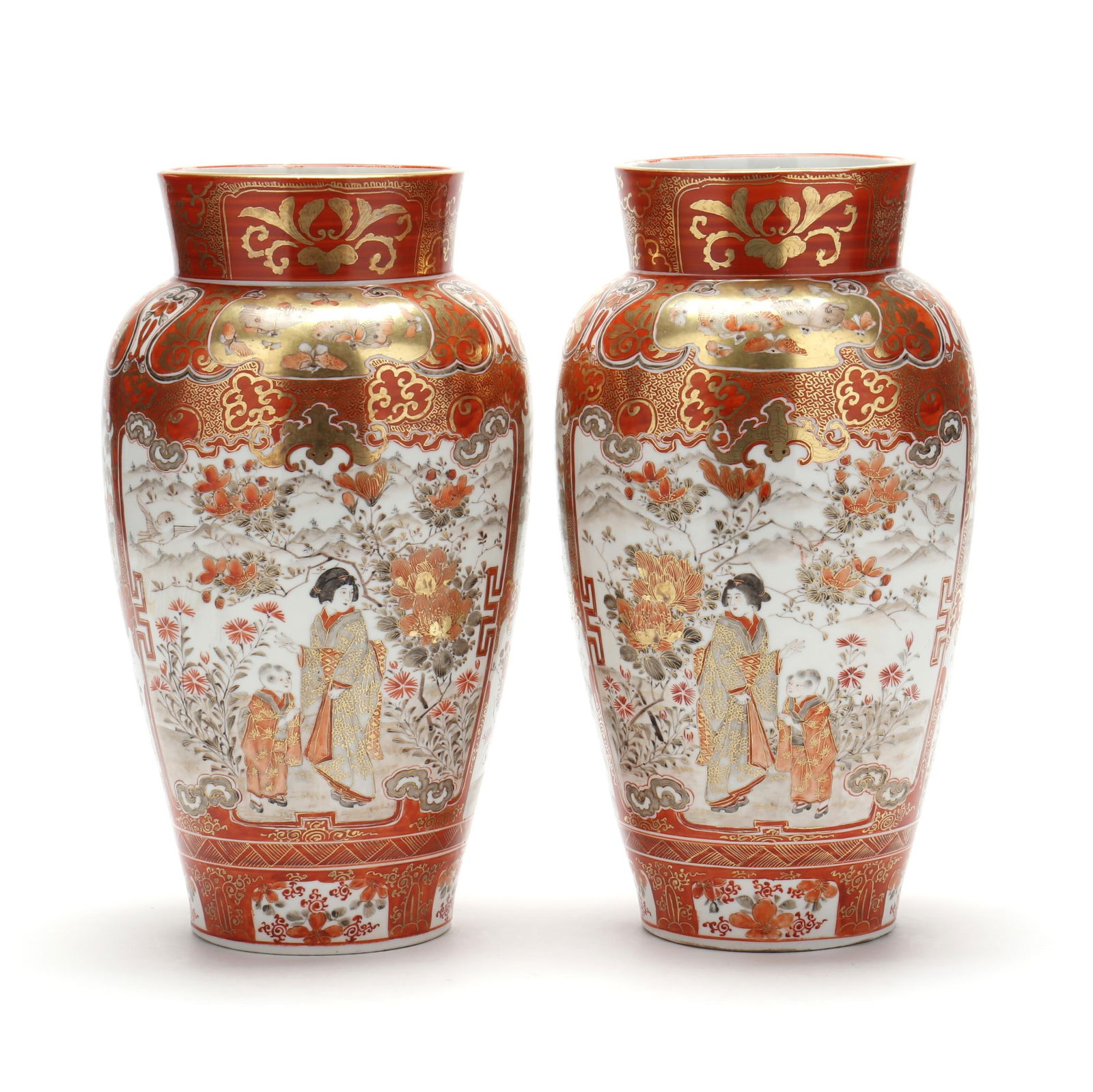 A PAIR OF JAPANESE PORCELAIN KUTANI