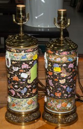 A PAIR OF JAPANESE PORCELAIN &