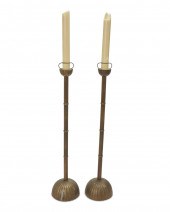 A PAIR OF JAPANESE SHOKUDAI CA