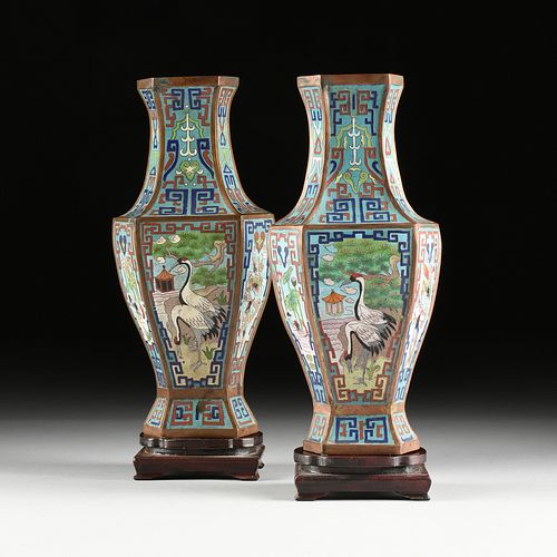 A PAIR OF JAPANESE TURQUOISE GROUND