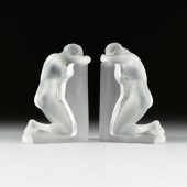 A PAIR OF LALIQUE FROSTED CRYS