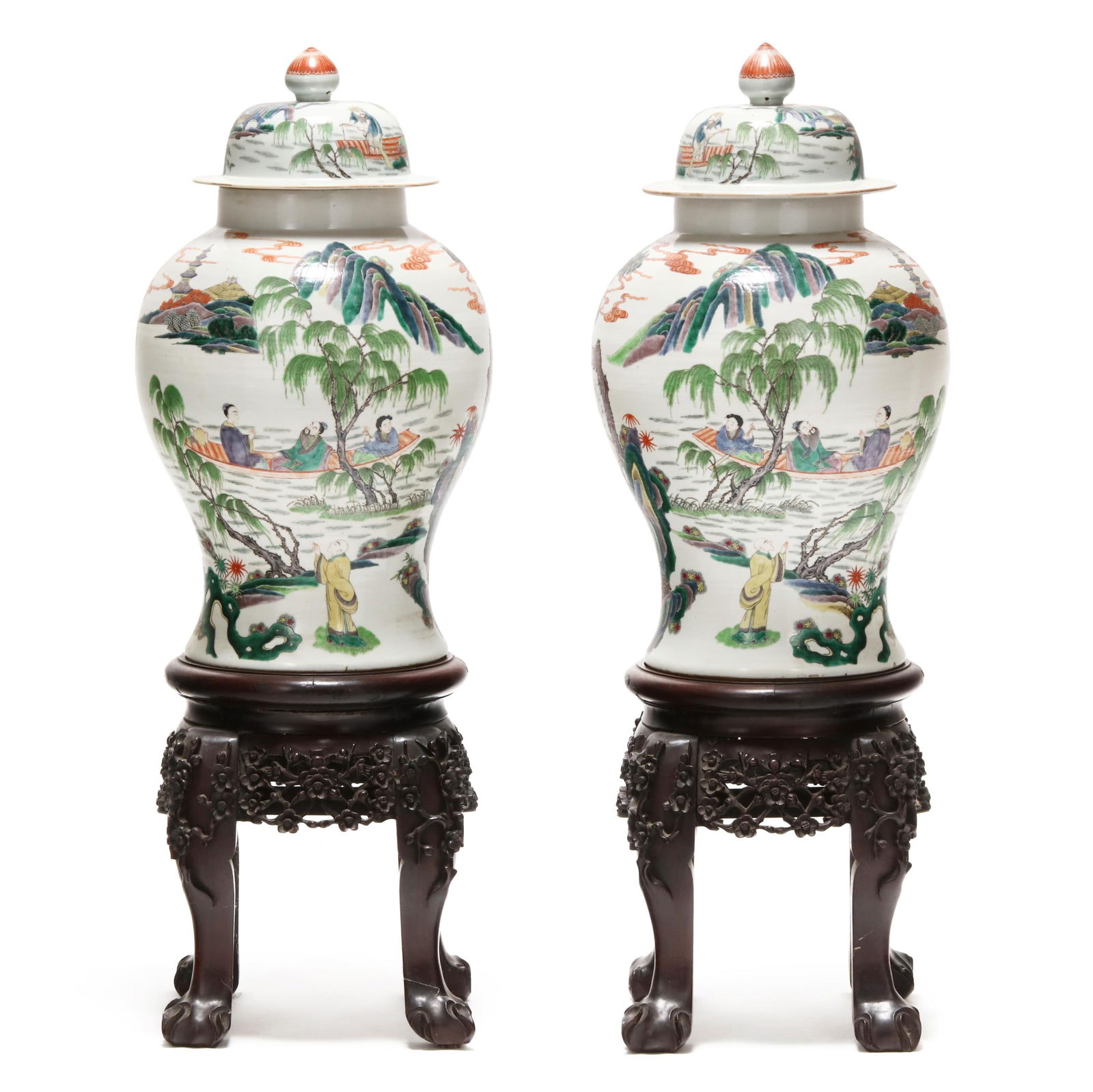 A PAIR OF LARGE CHINESE PORCELAIN