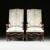 A PAIR OF LOUIS XIV STYLE SCAL