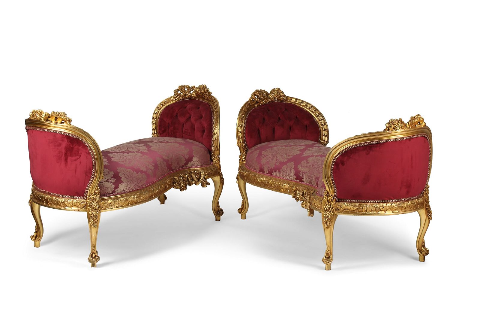 A PAIR OF LOUIS XV STYLE CARVED