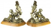 A PAIR OF LOUIS XV STYLE GILT