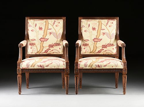 A PAIR OF LOUIS XVI STYLE CARVED