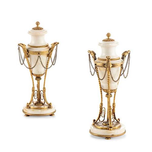 A PAIR OF LOUIS XVI STYLE MARBLE