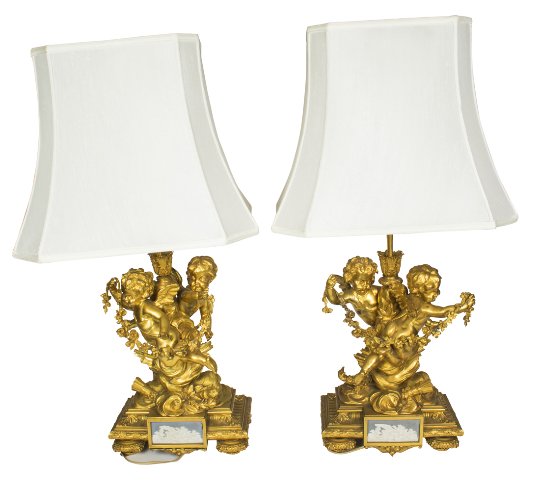 A PAIR OF LOUIS XVI STYLE GILT