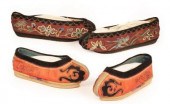 A pair of Manchu style slipper