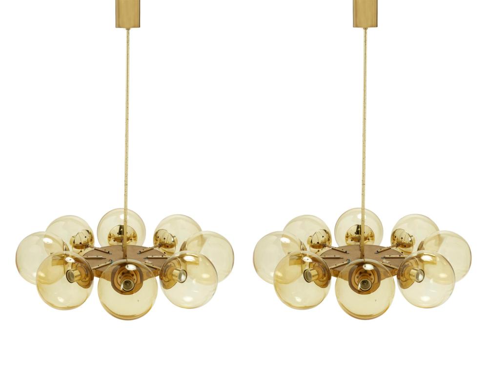 A PAIR OF MID-CENTURY MODERN