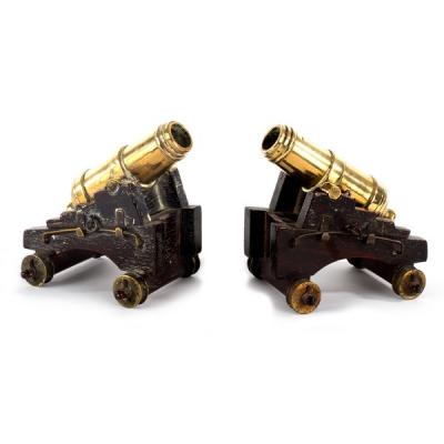 A pair of Militaire bronze cannons,