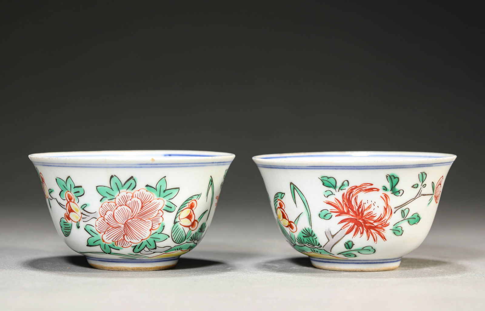 A PAIR OF MING CHENGHUA BOWLSA PAIR
