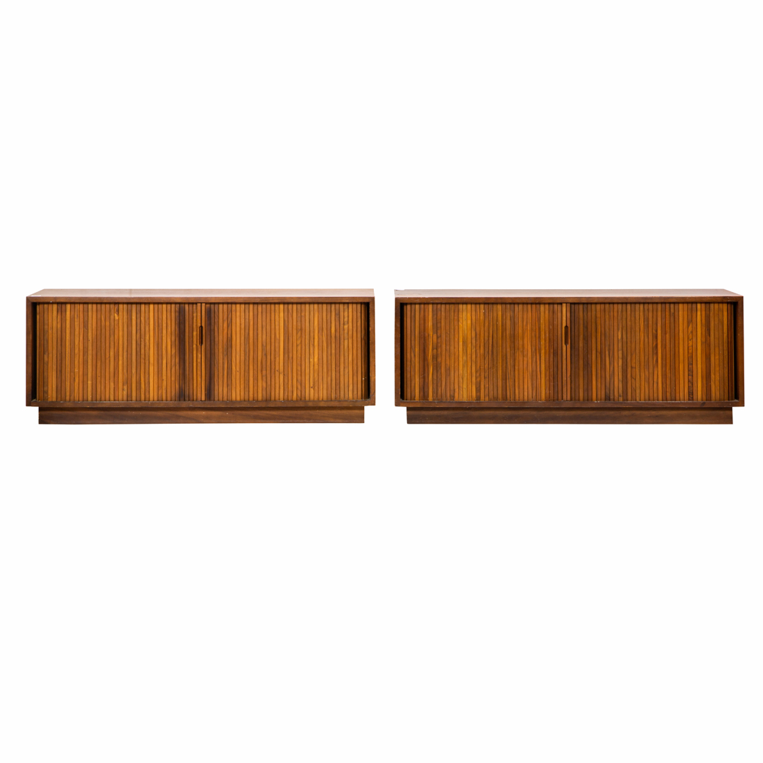 A PAIR OF MODERN CABINETS A pair of