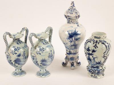 A pair of modern Delft