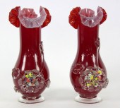 A pair of modern glass frill v