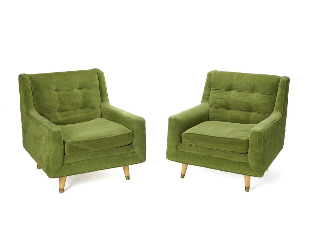 A PAIR OF MODERN GREEN CLUB CHAIRSA