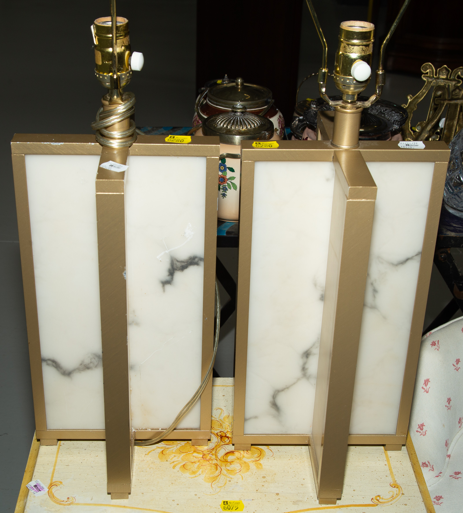 A PAIR OF MODERN STYLE RESIN
