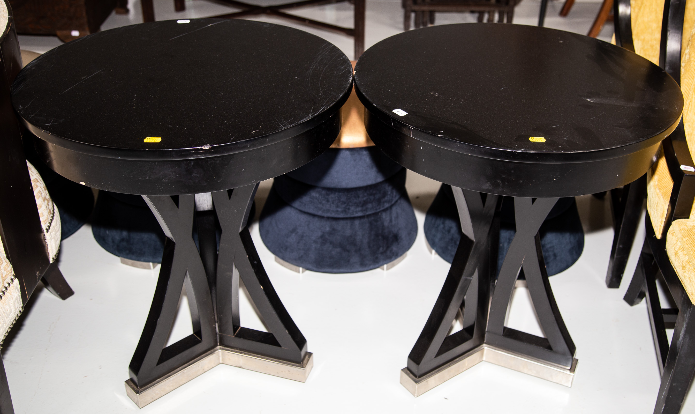 A PAIR OF MODERN STYLE ROUND END