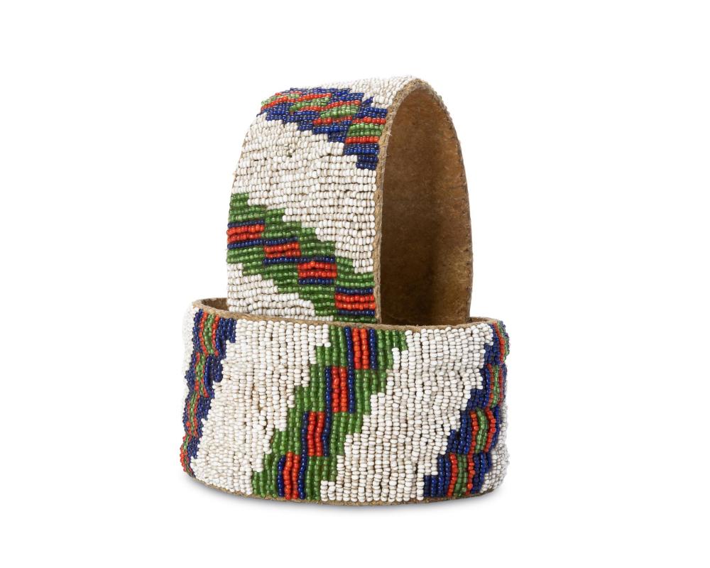 A PAIR OF NATIVE AMERICAN BEADED