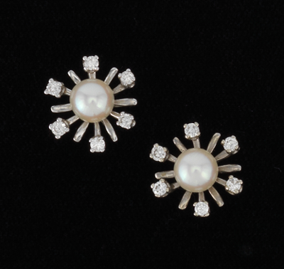 A Pair of Peal and Diamond