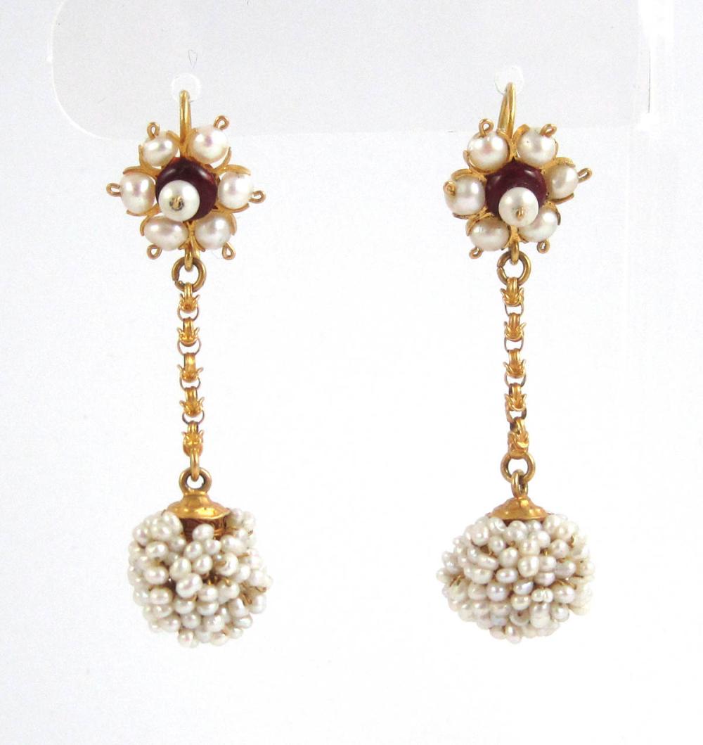 A PAIR OF PEARL CLUSTER AND