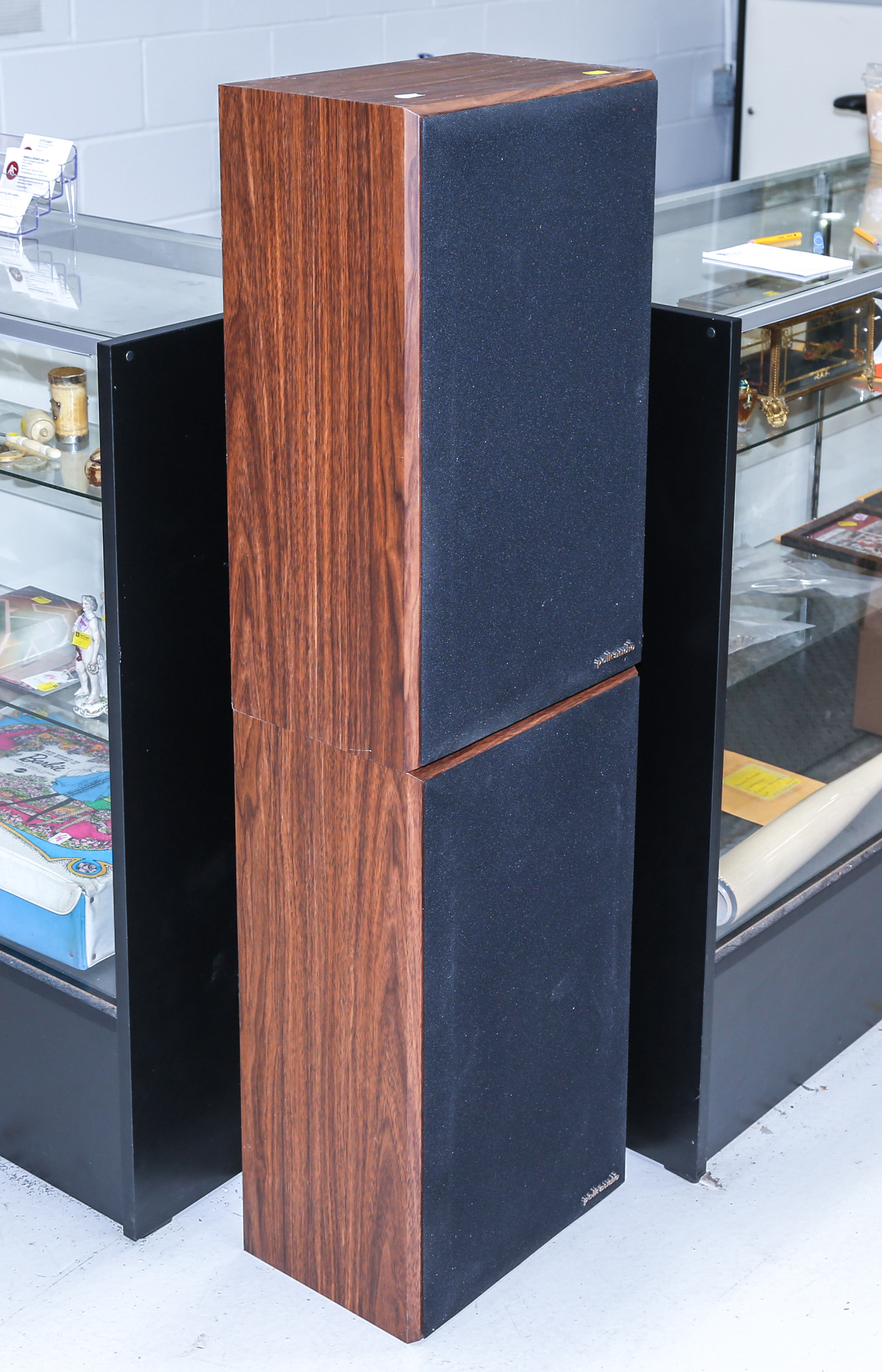 A PAIR OF POLK AUDIO MONITOR SERIES