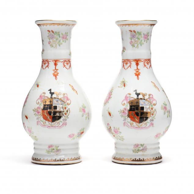 A PAIR OF PORCELAIN ARMORIAL