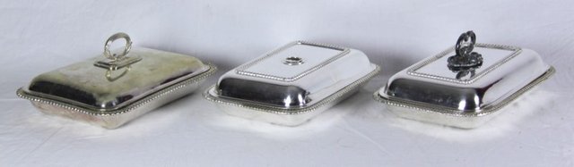 A pair of rectangular entr?e dishes