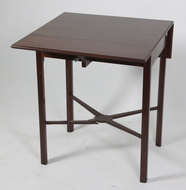 A pair of reproduction mahogany