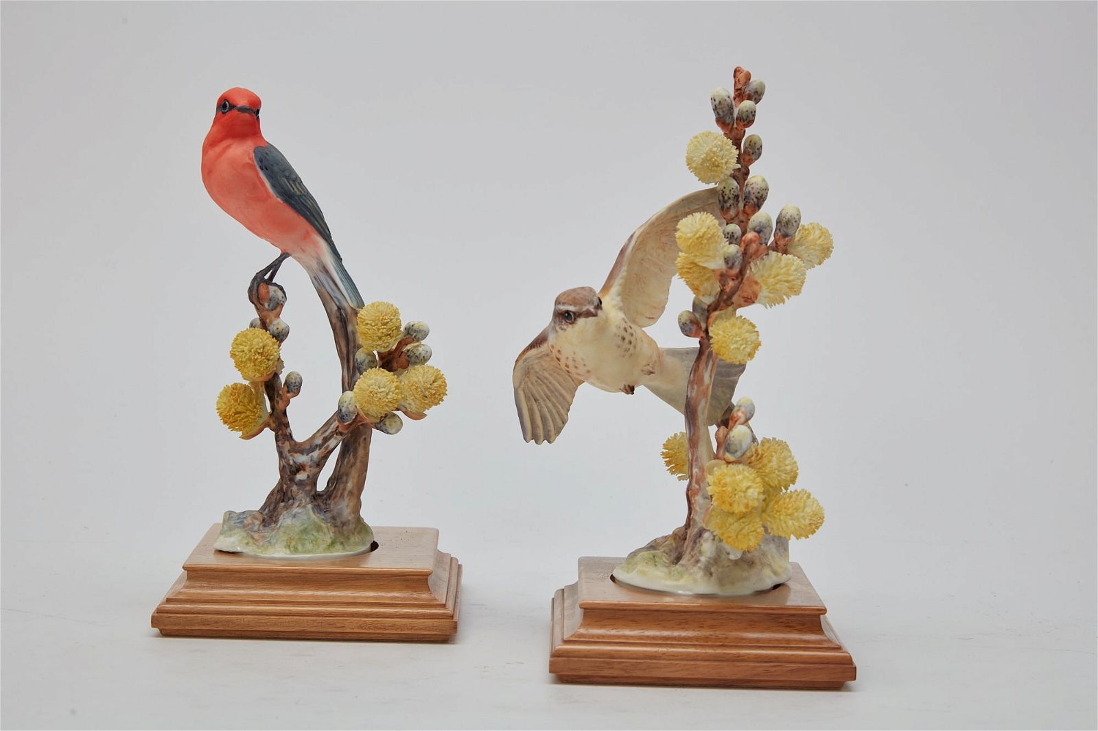 A PAIR OF ROYAL WORCESTER PORCELAIN