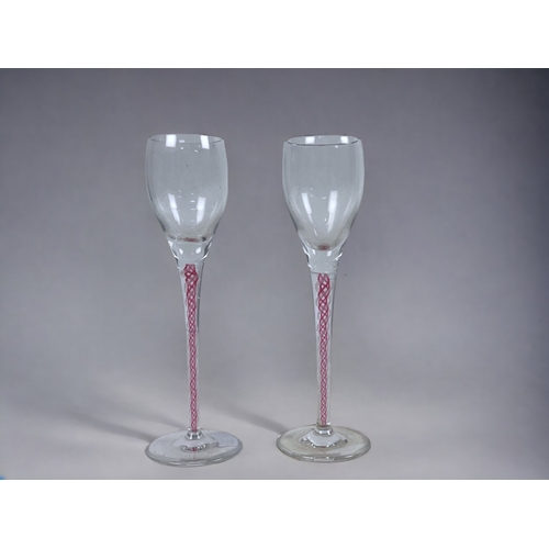 A pair of Ruby Air twist Aperitif /