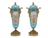 A PAIR OF SEVRèS-STYLE URNSA p