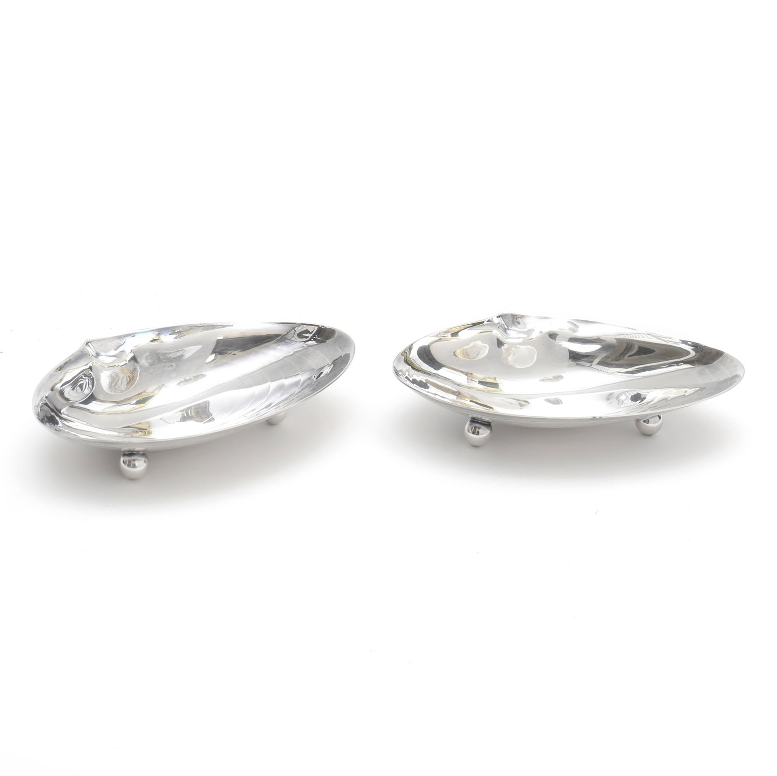 A PAIR OF SILVER-PLATED CLAM