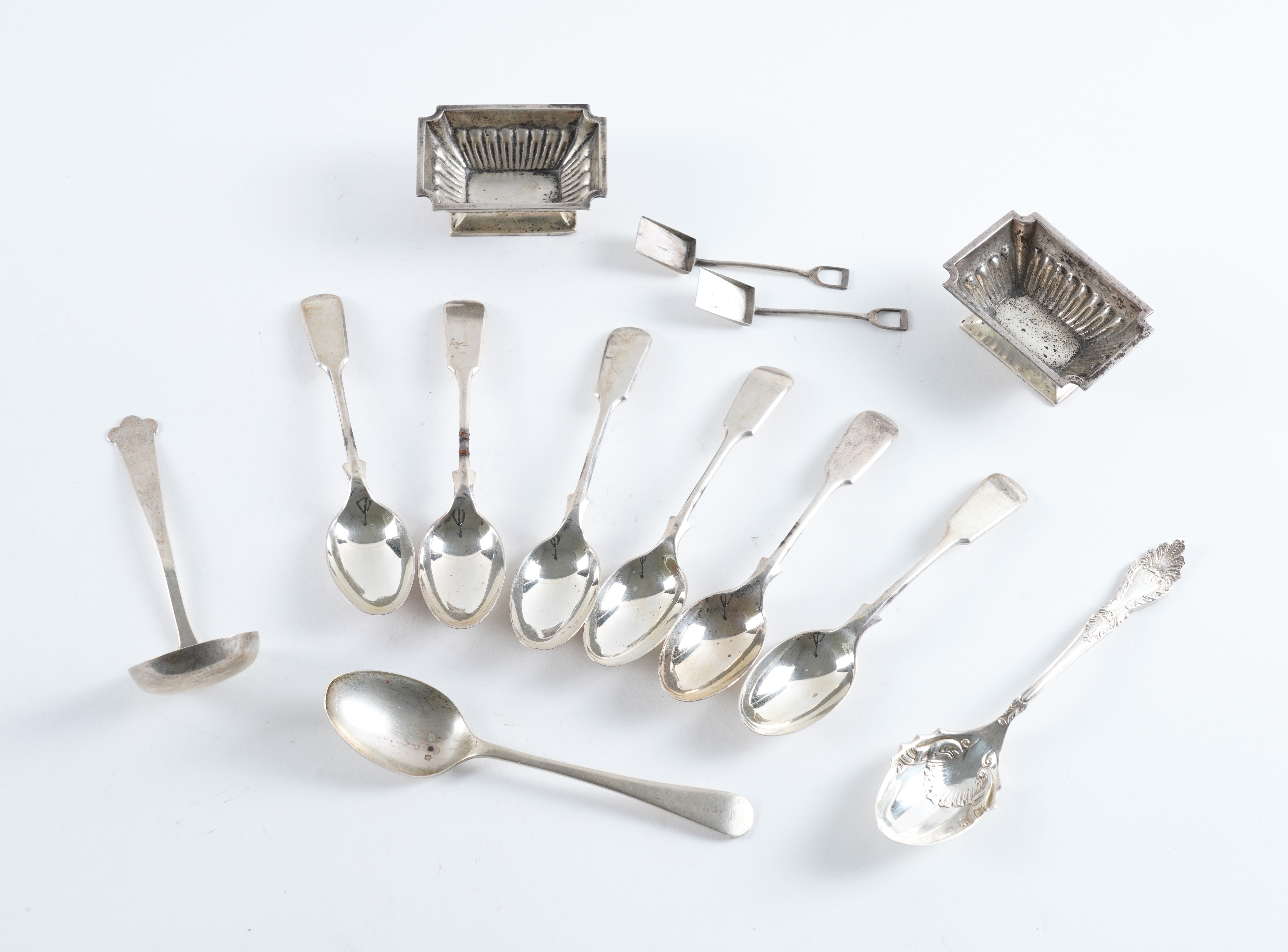 A PAIR OF SILVER SALTS AND A