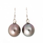 A PAIR OF TAHITIAN SOUTH SEA P