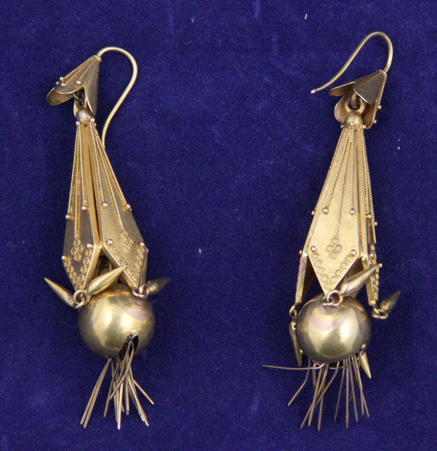 A pair of Victorian Etruscan