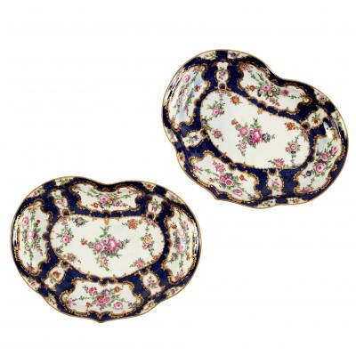 A pair of Worcester blue scale