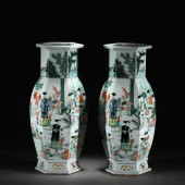 A PAIR OF WUCAI FIGURE STORY P