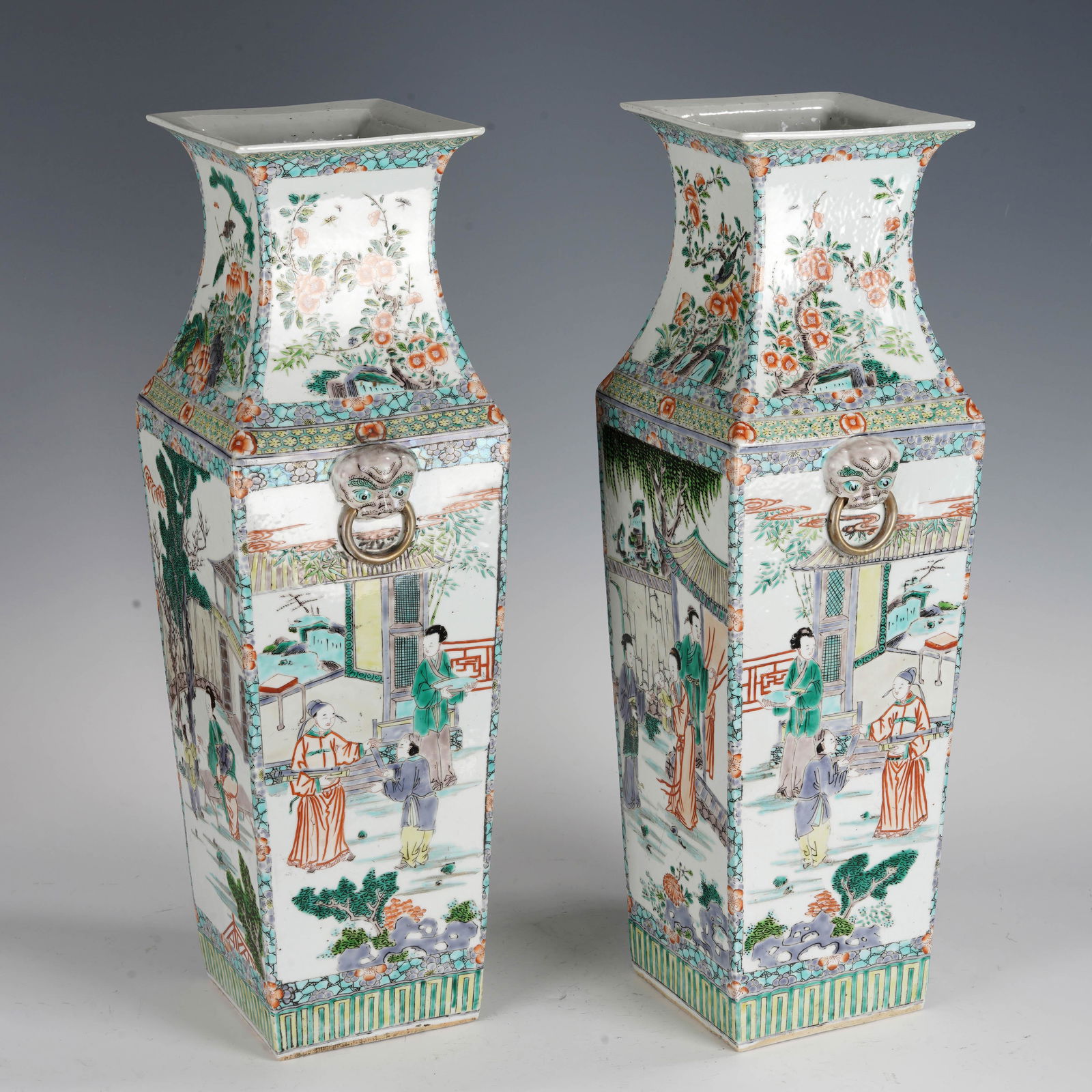 A PAIR OF WUCAI PORCELAIN SQUARE